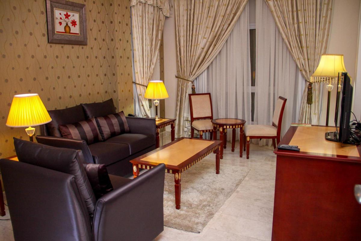 Pioneer Hotel Apartments Muscat Exterior foto