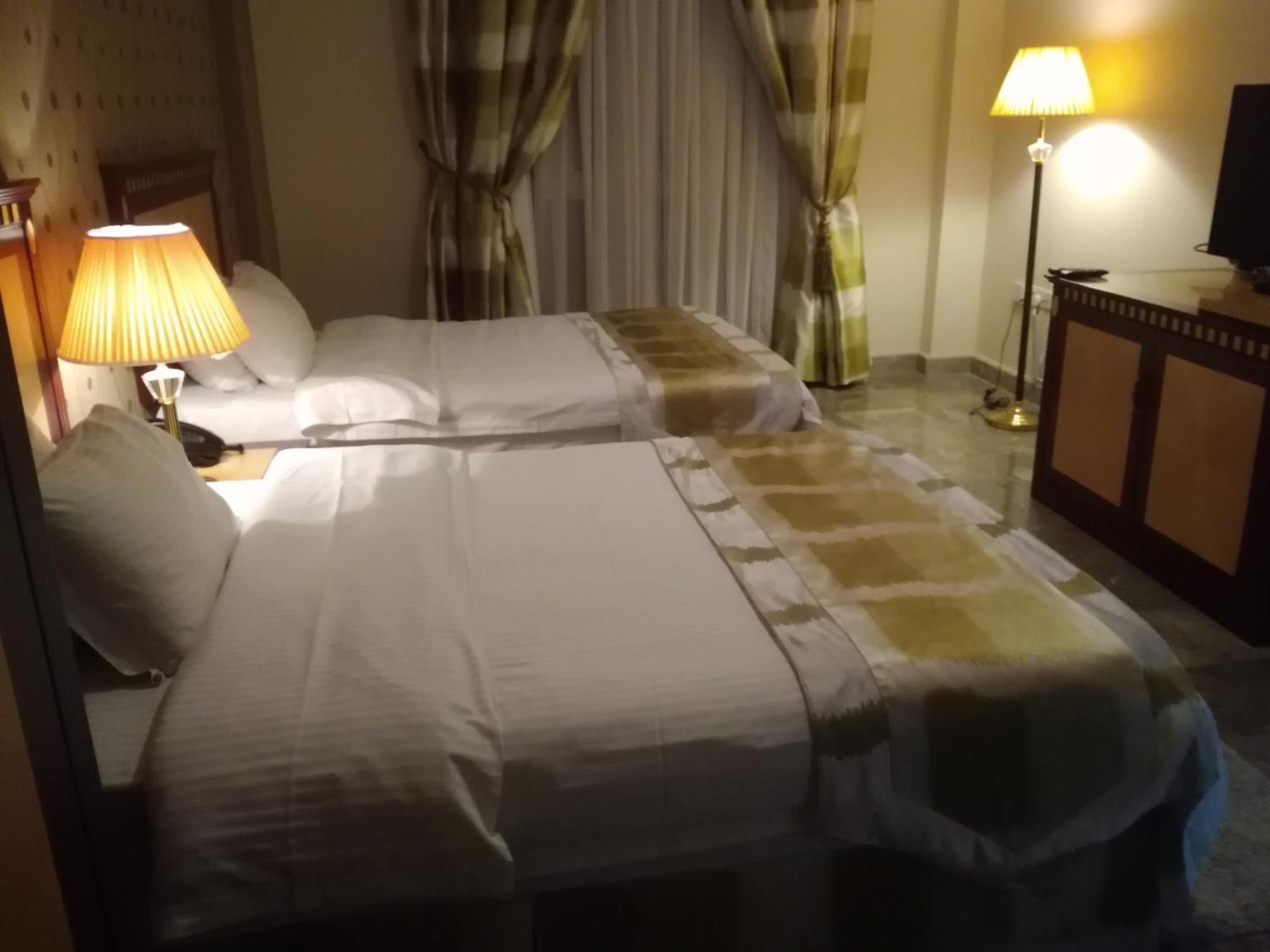 Pioneer Hotel Apartments Muscat Exterior foto